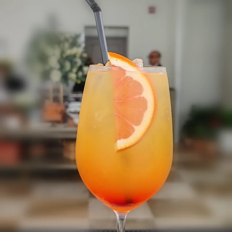 Tequila sunrise (cóctel de la carta)